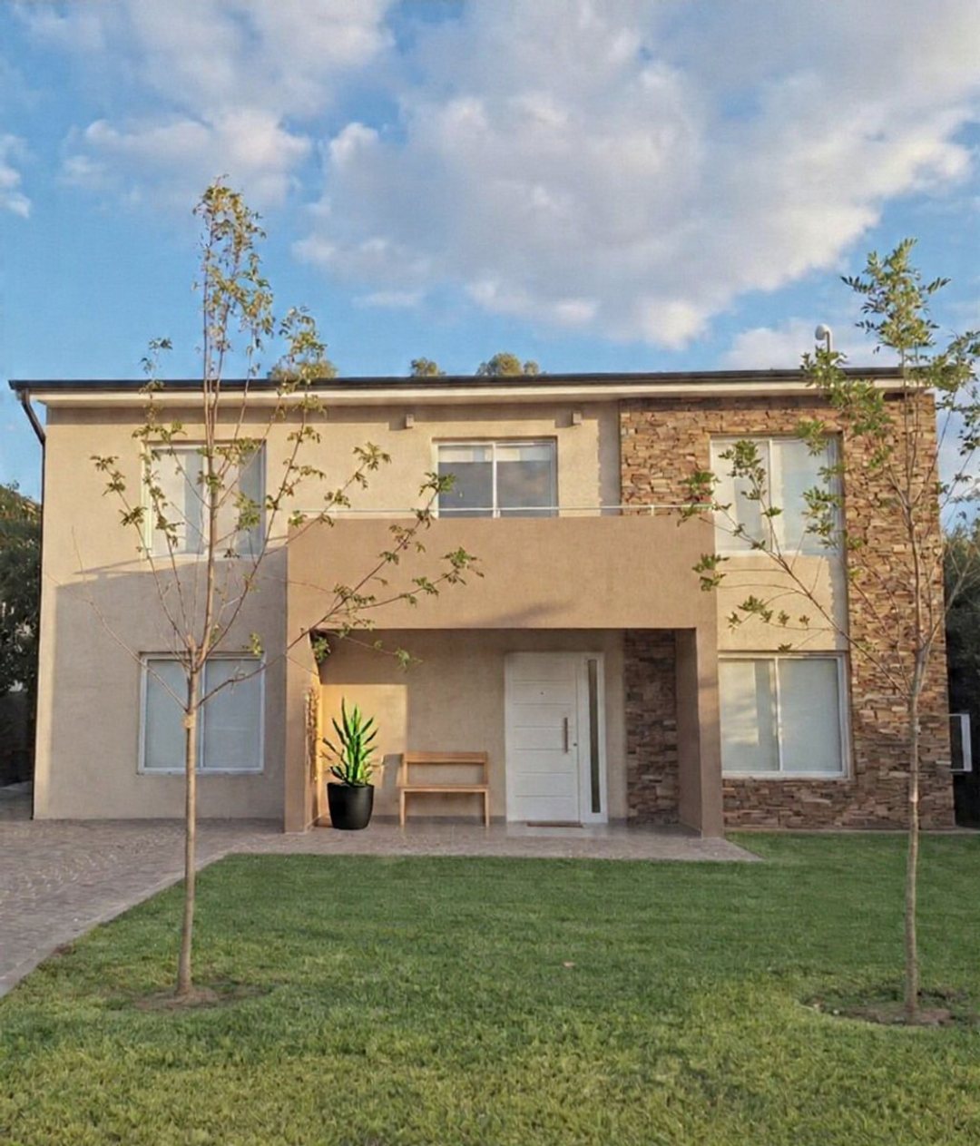 VENTA CASA 4 AMB SANTA GUADALUPE PILETA