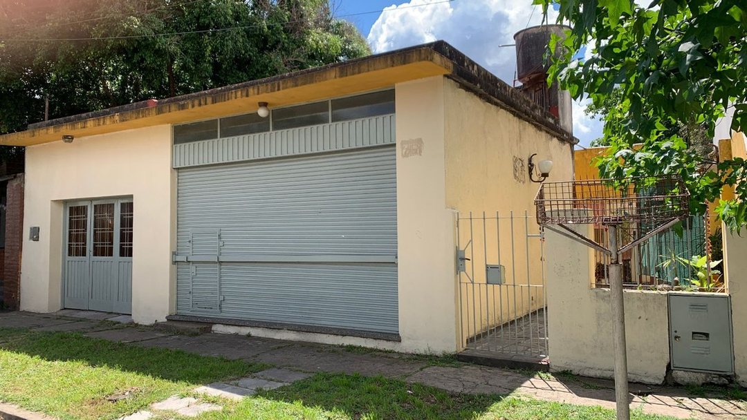 Venta Casa 4 amb en  Hurlingham c/ local y garage