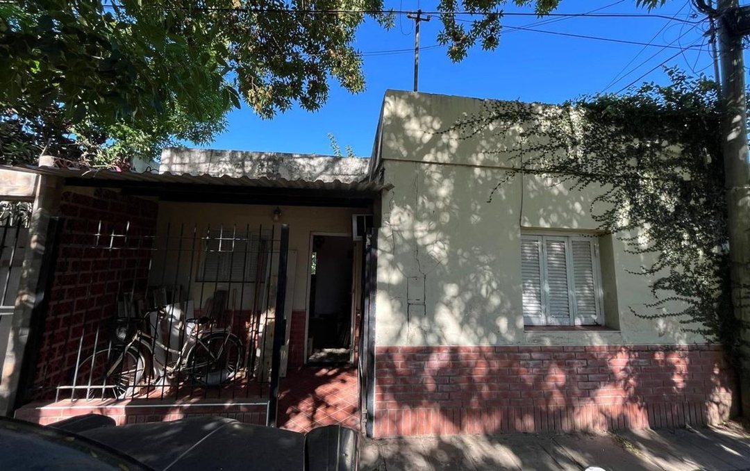 VENTA CASA A REFACCIONAR ZONA CENTRO SANTO TOMÉ