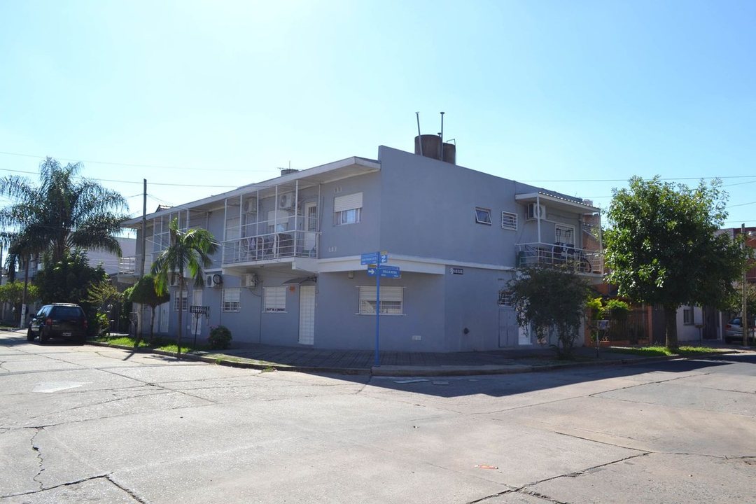 VENTA PH 3 AMBIENTES CON BALCÓN CASEROS