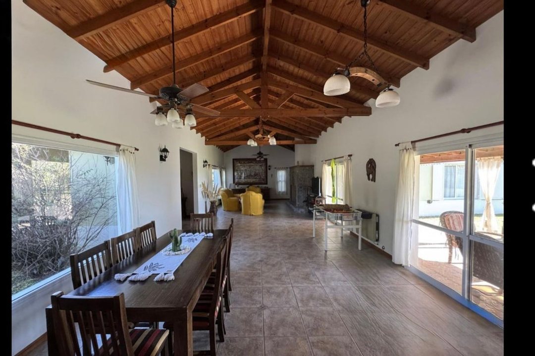 VENTA CASA 4 AMBIENTES LOS CARDALES CHACRA