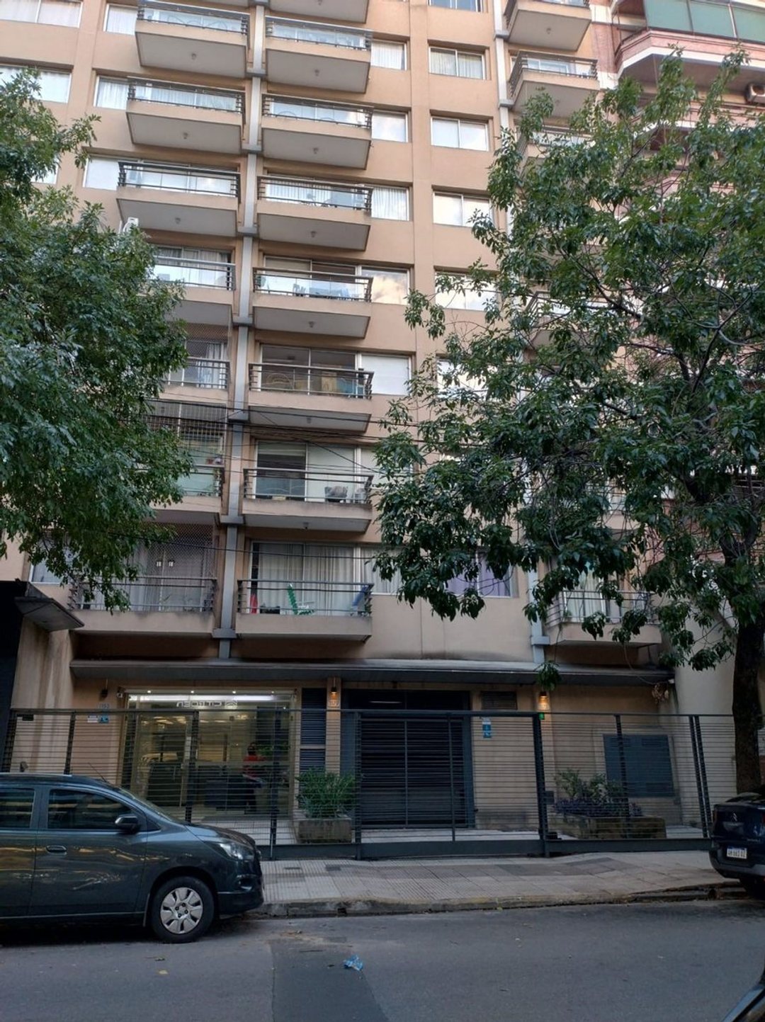 VENTA MODERNO y EXCELENTE 2 AMB- EDIF. CATEGORIA