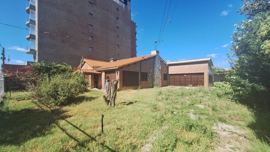CASA A REFACCIONAR EN SAN LORENZO