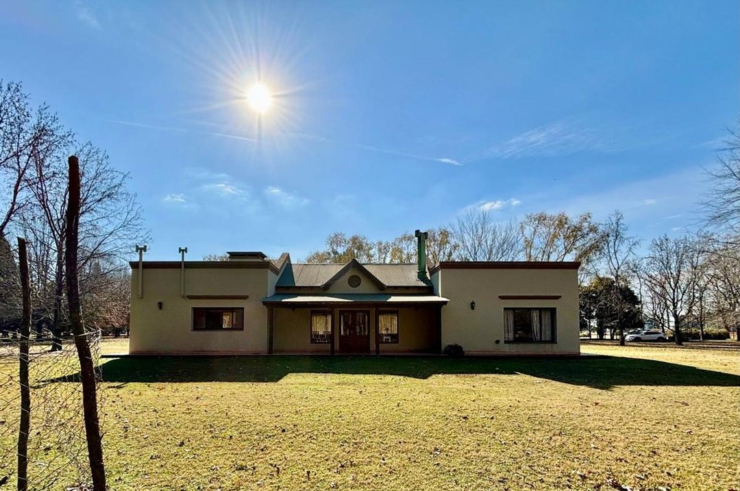Venta Casa 322 m2. Terreno 1 ,1 ha. Ch. La Alameda