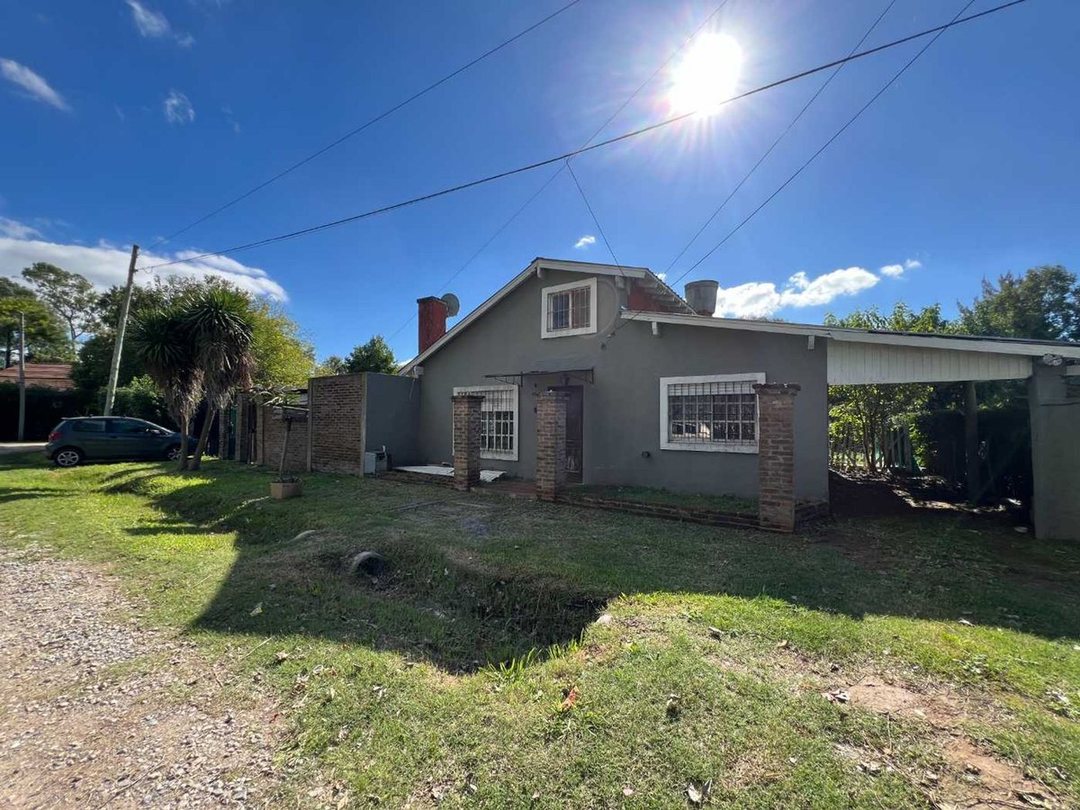 VENTA Casa en Lote propio 3 amb +  dpto Villa Rosa