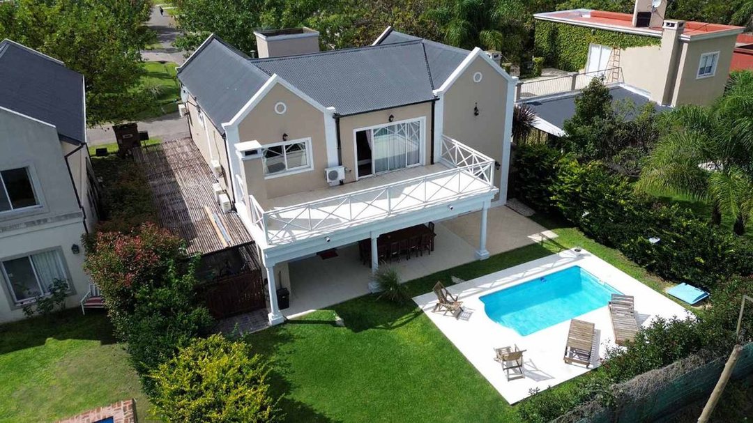 Venta Casa 5 ambientes Barrio Los Potrillos Pilar