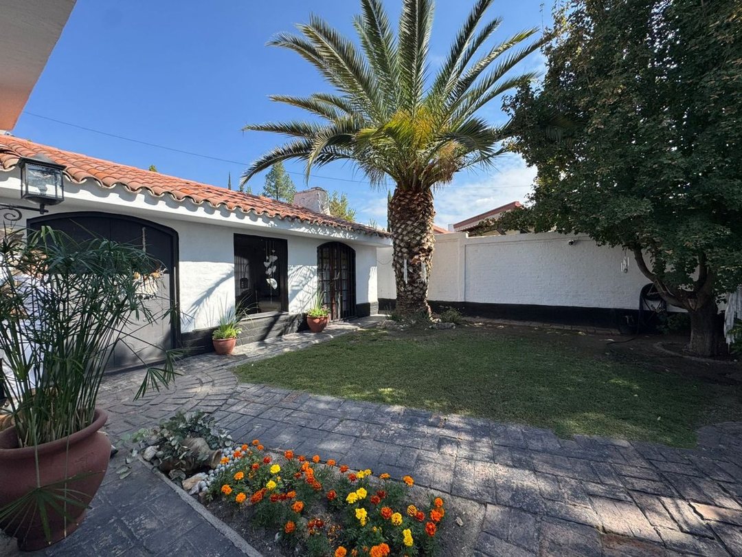 VENTA CASA MAS DEPARTAMENTO CHACRAS LUJAN  MENDOZA