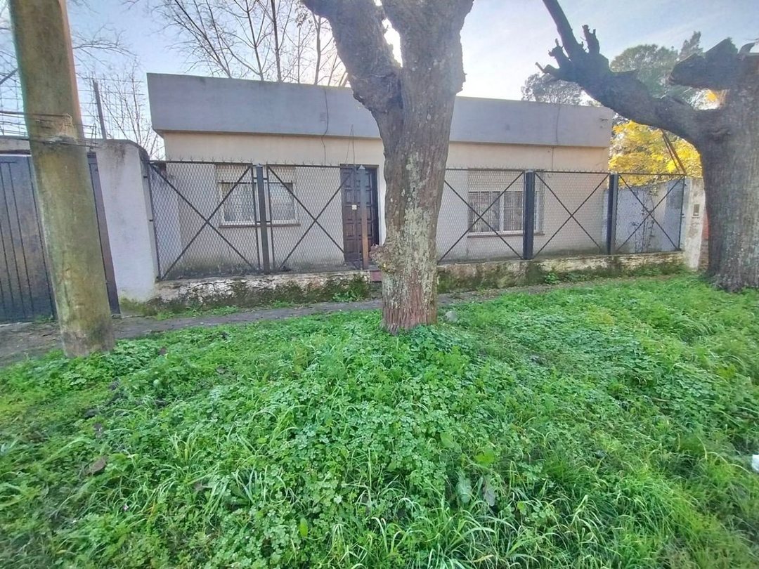 VENTA CASA 3 AMB. FINANCIA 50%-MORENO