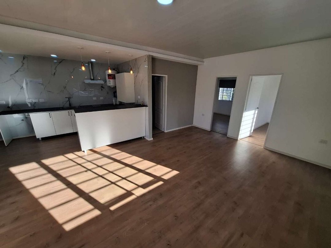 VENTA BLOQUE DEPTO 3 AMB A ESTRENAR J C P + LOCAL