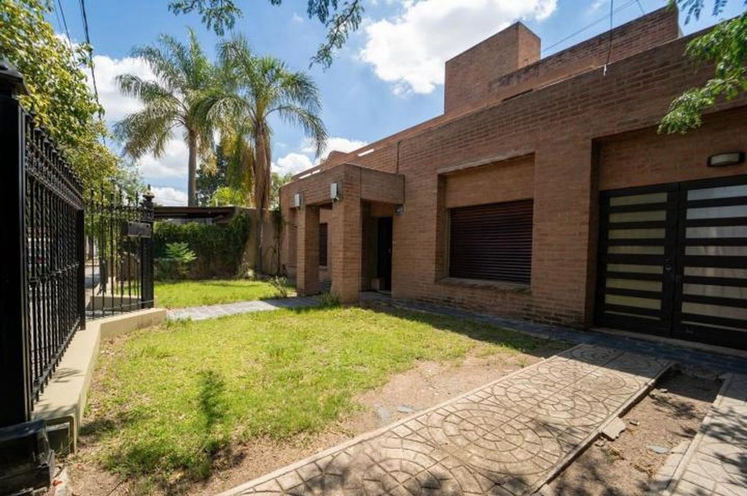 VENTA CASA 5 DORM CON COCHERA BAJO PALERMO