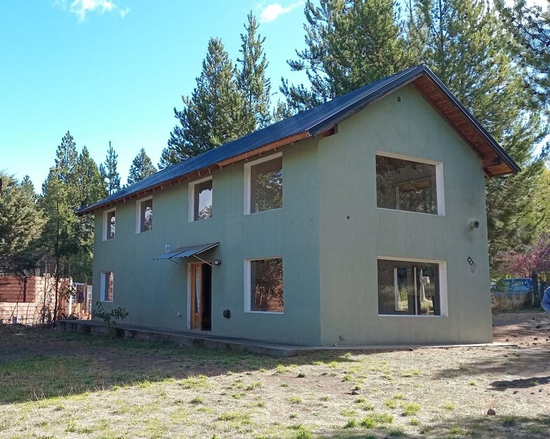 Casa en Esquel. Terreno 1.279 m2. Villa Ayelén.