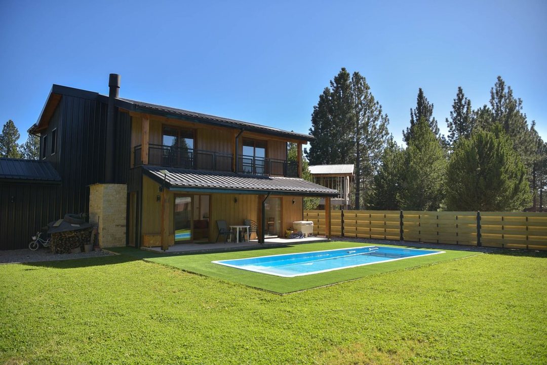 HERMOSA CASA EN BARRIO DOS VALLES
