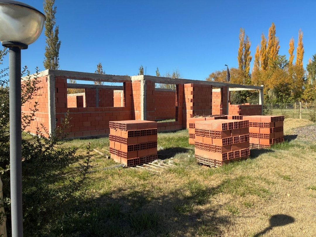 TERRENO CON ADELANTO DE OBRA B° QUINQUELA