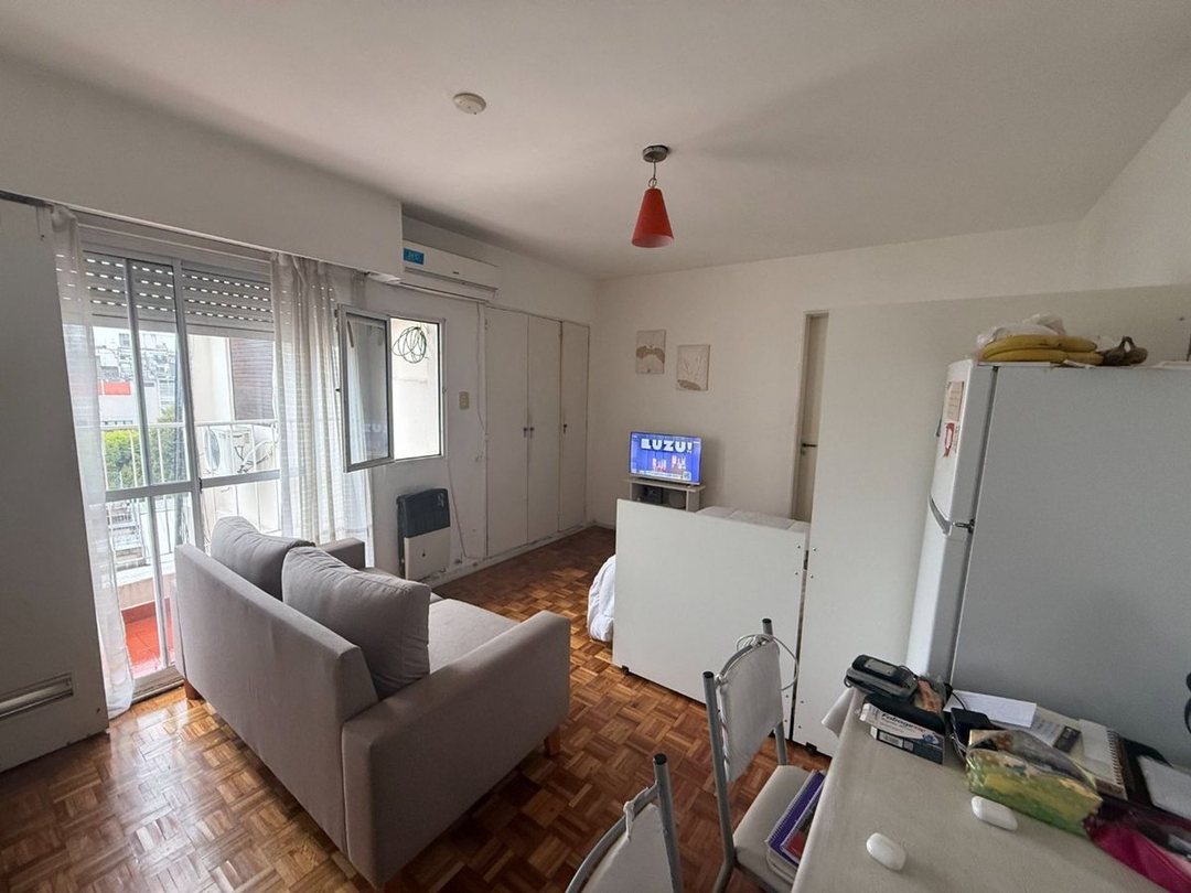 Venta-Monoambiente  Recoleta, balcón vista abierta