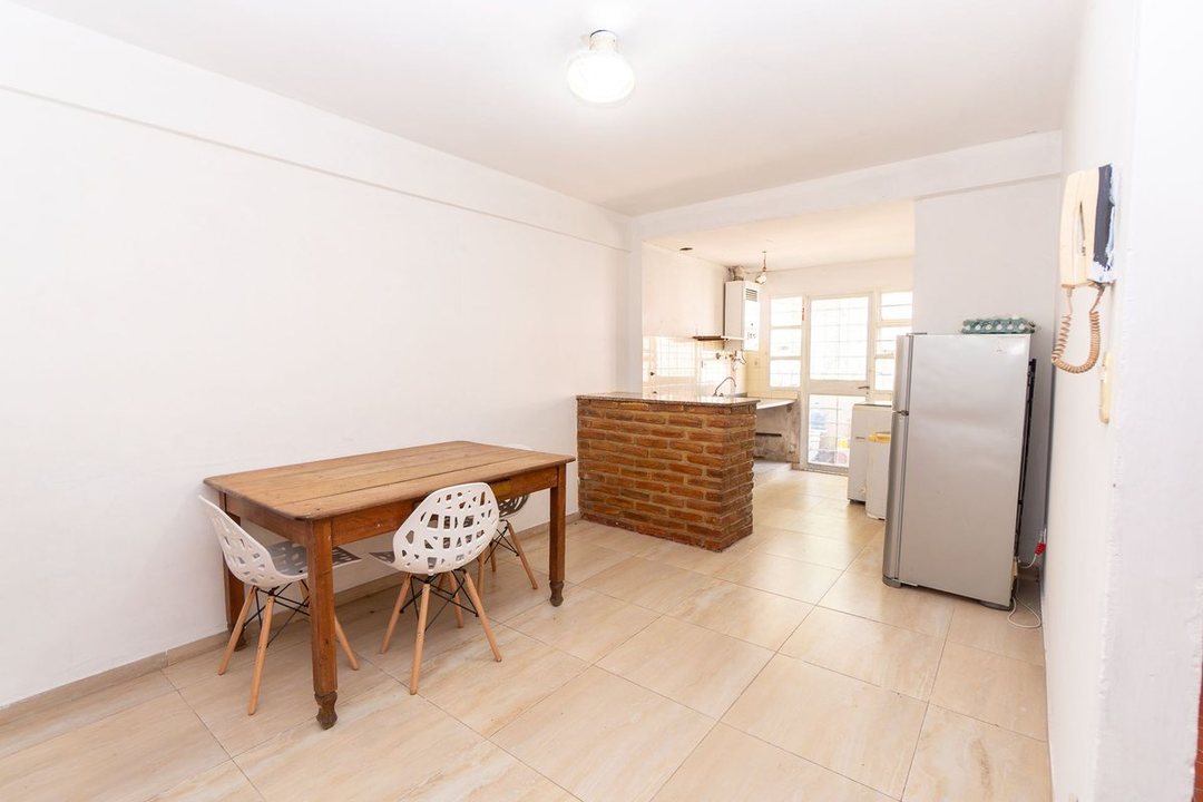 DEPARTAMENTO VENTA LOS HORNOS 2 DORMITORIOS GARAJE