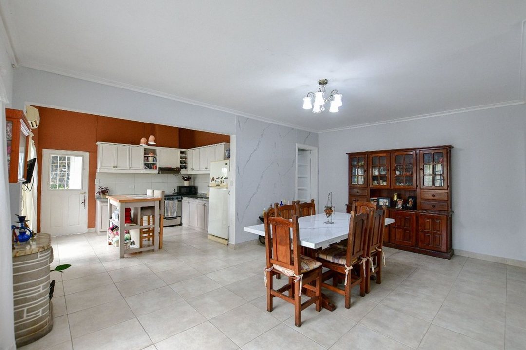 CASA EN VENTA TOLOSA LA PLATA 3 DORMITORIOS