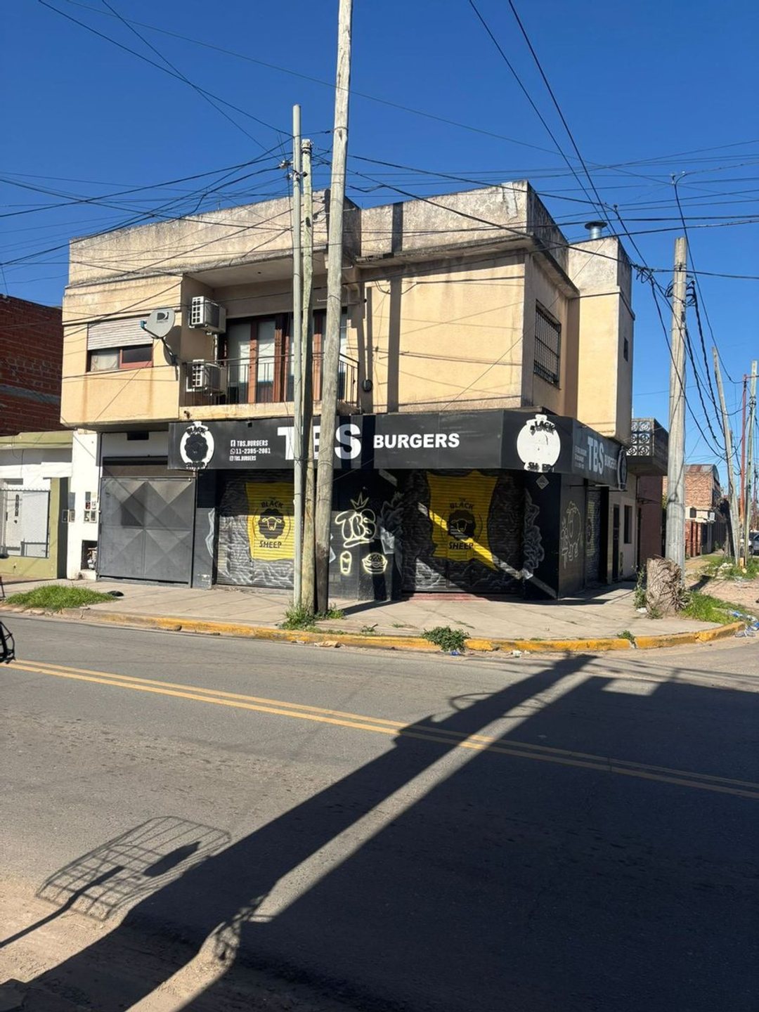 VENTA DE PROPIEDAD EN JOSÉ CLEMENTE PAZ