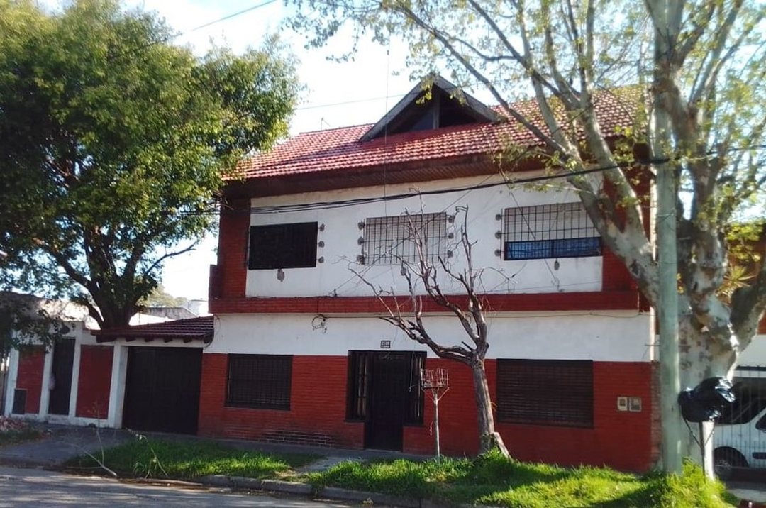 VENTA DE CASA 6 AMB REMEDIOS DE ESCALADA-LANUS