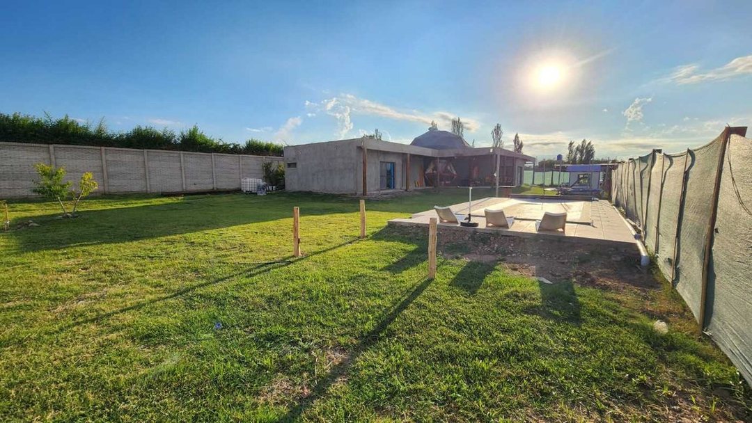 Venta casa barrio cerrado Maipú- 5 ambientes