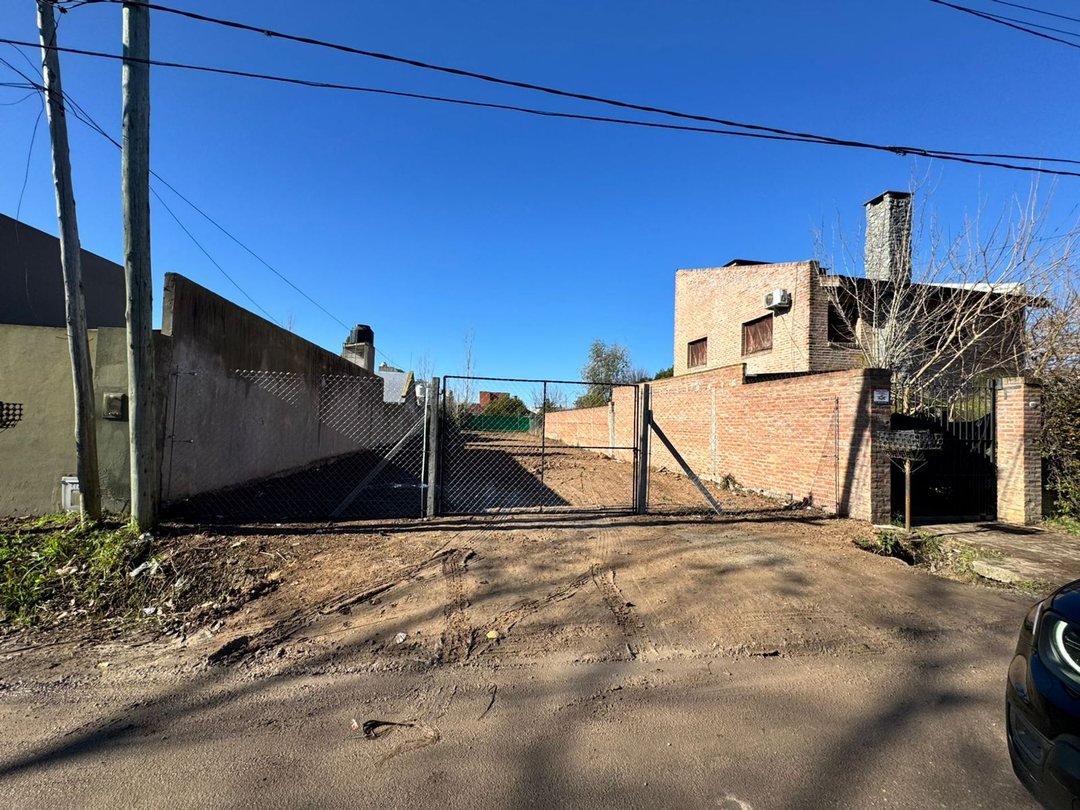 LOTE EN VENTA VILLA CASTELLS - MANUEL B. GONNET
