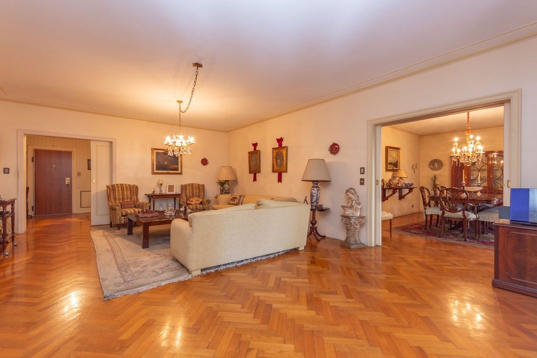 Venta Depto Belgrano 4 Amb con Dependencia Cochera