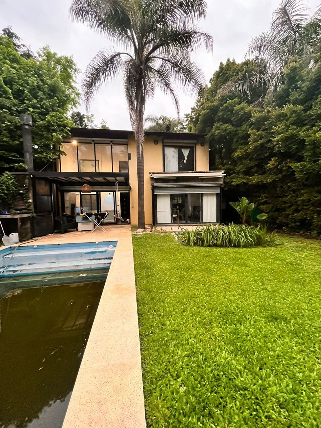 VENTA CASA PARQUE LELOIR PERMUTA