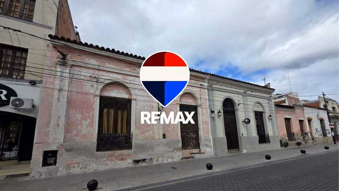 CASA EN VENTA A RECICLAR ZONA PLAZA 9 DE JULIO