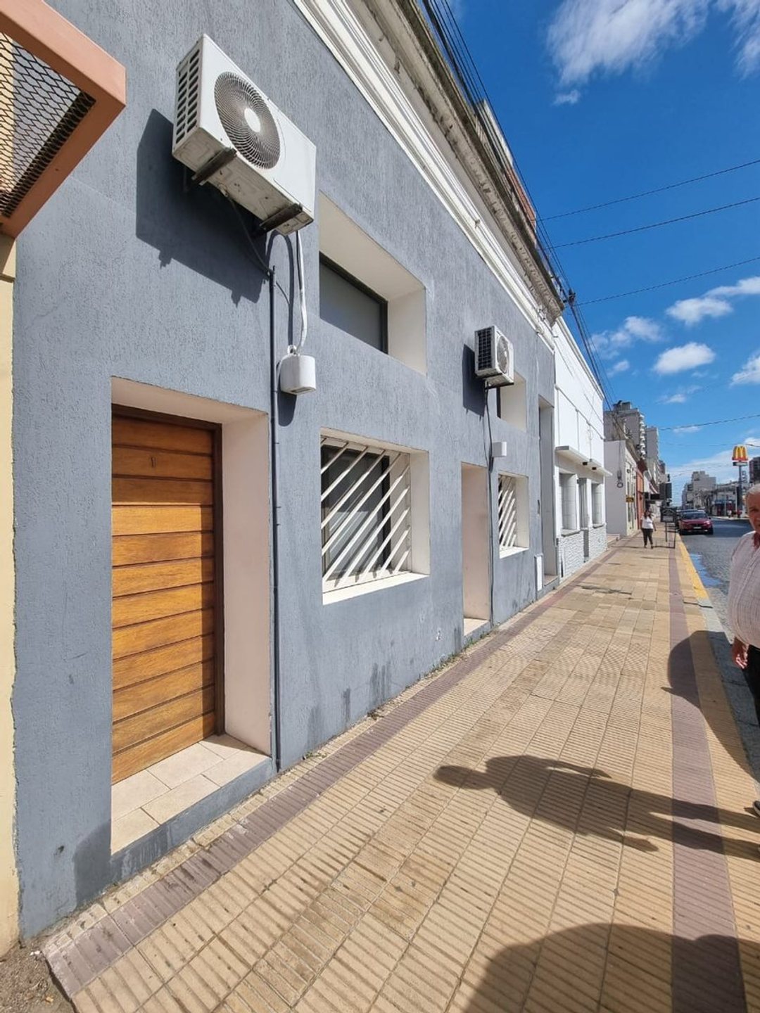 VENTA CASA Y 2 DEPARTAMENTOS PLENO CENTRO TANDIL