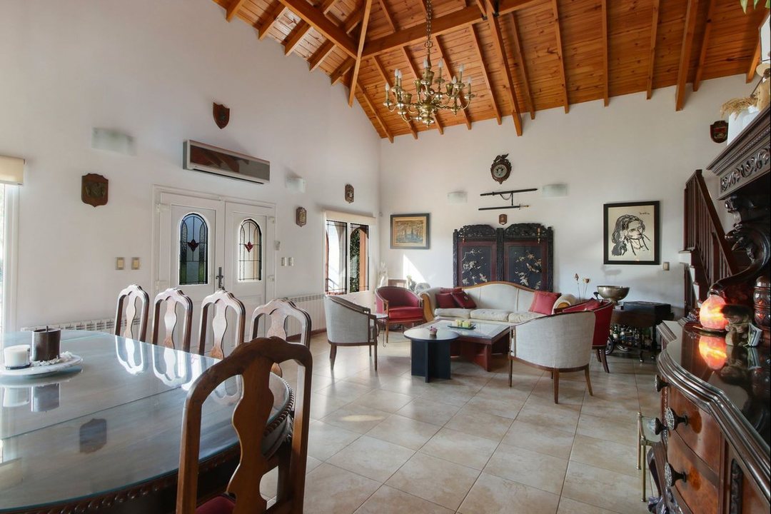 Casa Venta 5 Ambientes Cardenal Del Monte 2 Lotes