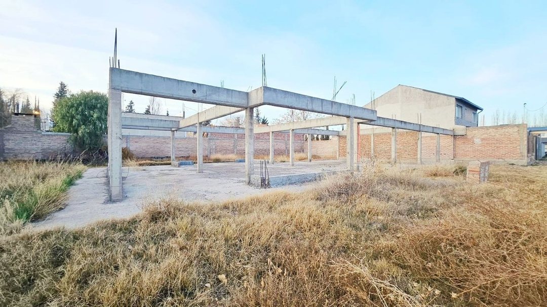 TERRENO EN VENTA CON PLATEA Y CIMENTACIÓN