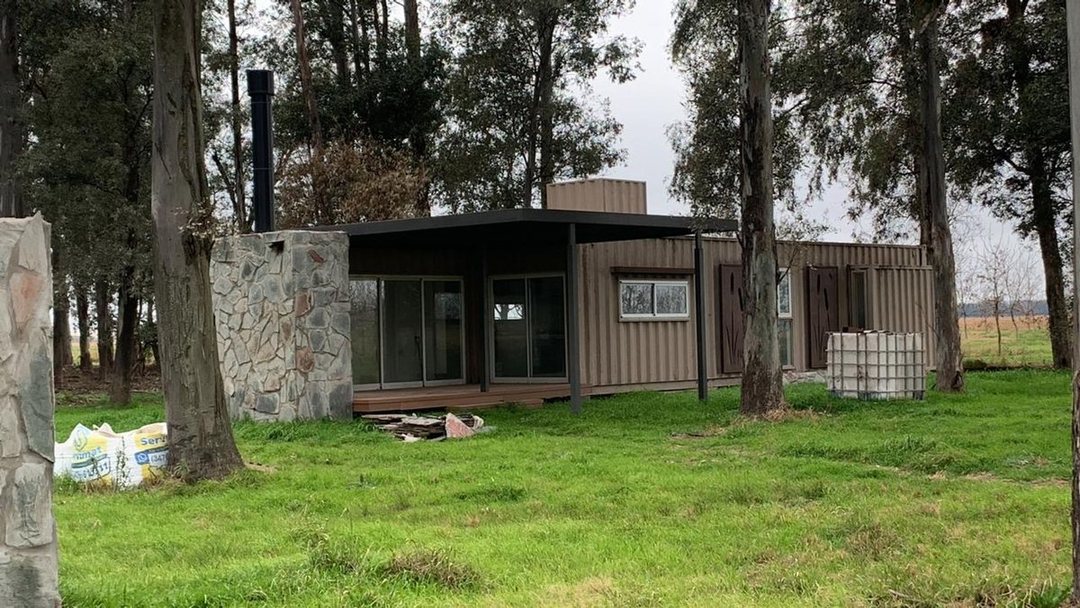 CASAS 2 DORMITORIOS  EN CONTAINERS. C. TIMBO