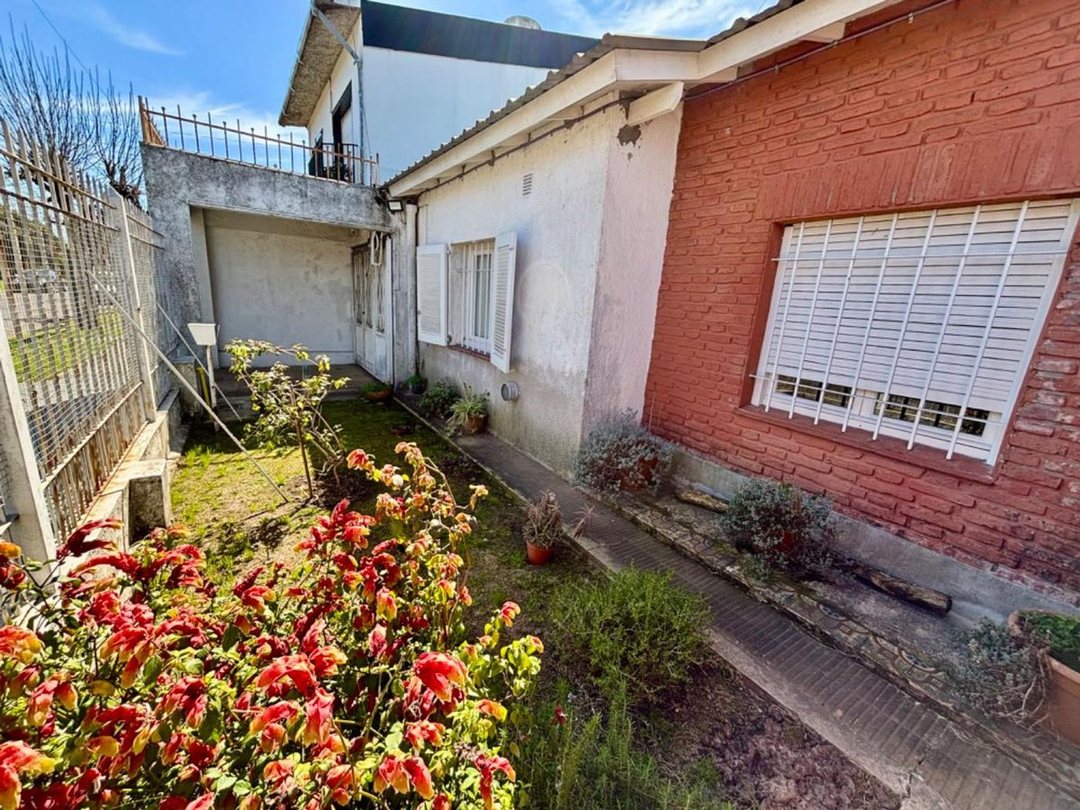 Venta Casa Multifamiliar Morón Cochera