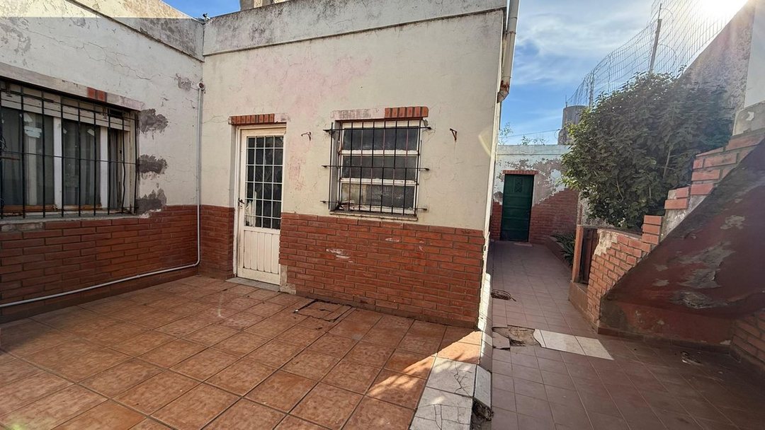 DOS CASAS A REFACCIONAR