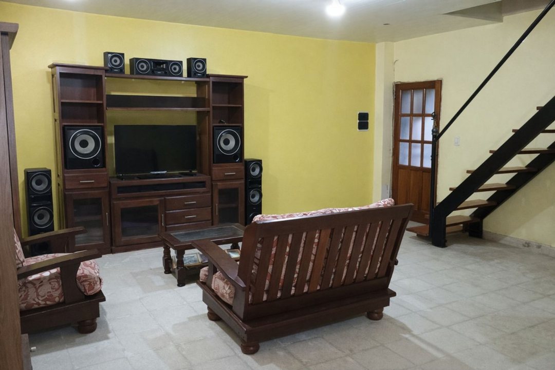 VENTA PH 4 AMBIENTES LOMAS DEL MIRADOR SIN EXPENSA