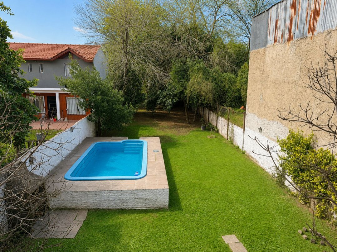 VENTA CASA 4 AMBIENTES HURLINGHAM + PH 2 AMB