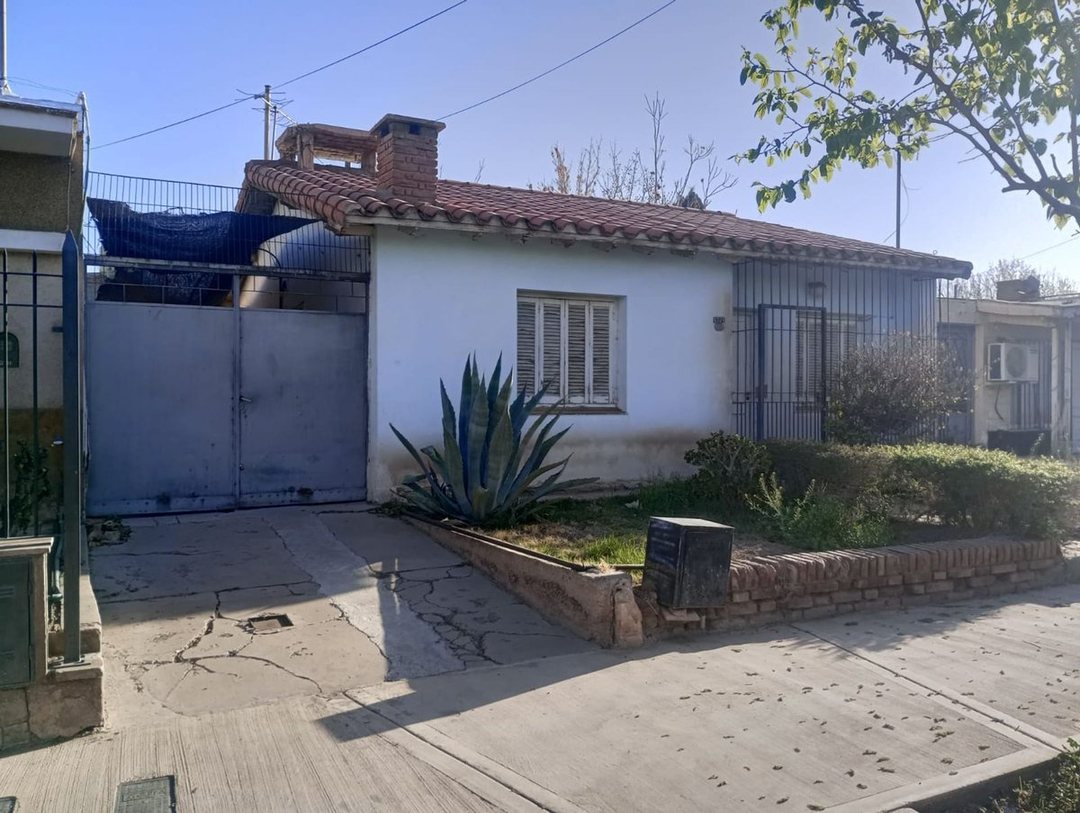 VENTA CASA EN GUAYMALLÉN