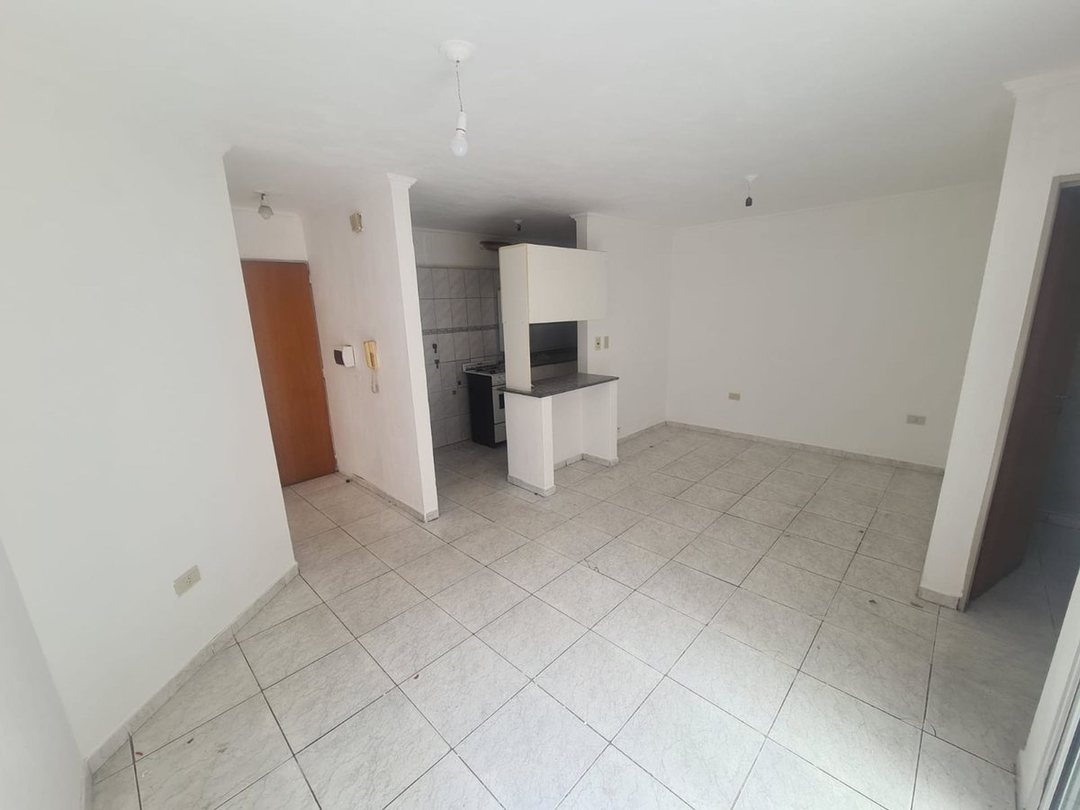 VENTA DPTO 2 DORM SAN MARTIN PROX Av CASTRO BARROS