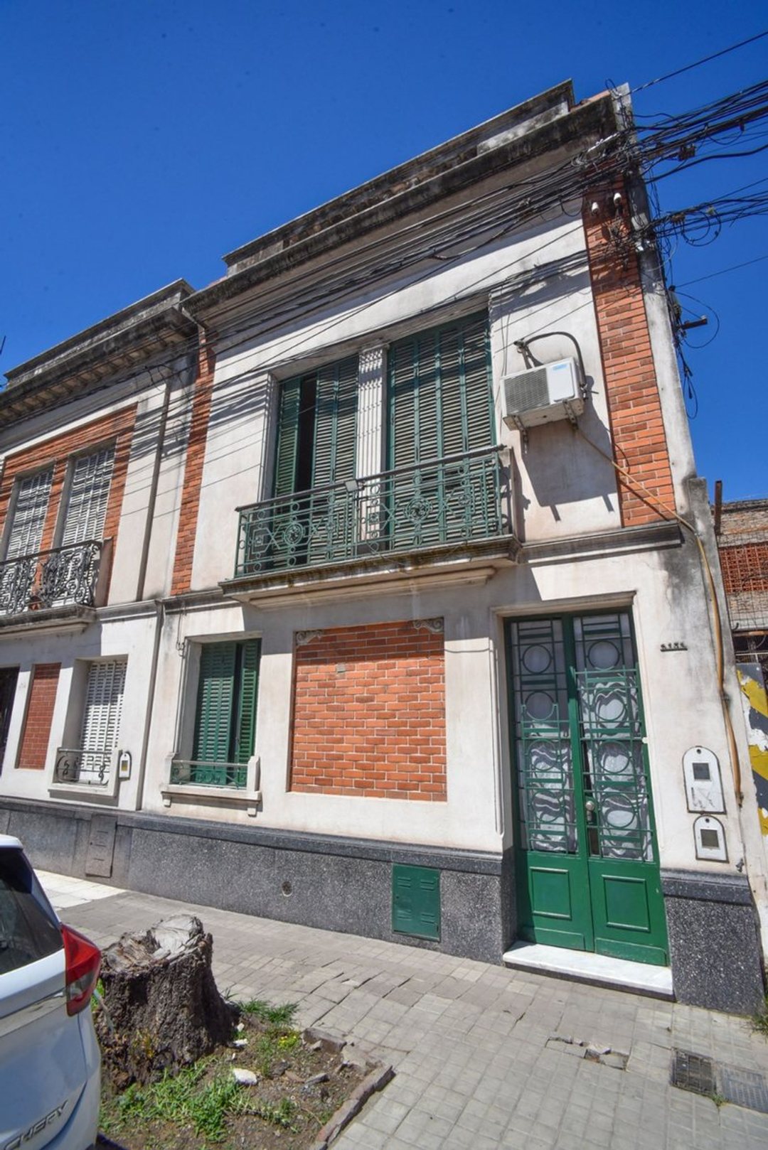 VENTA CASA DE 3 DORMITORIOS EN CONSTITUYENTES