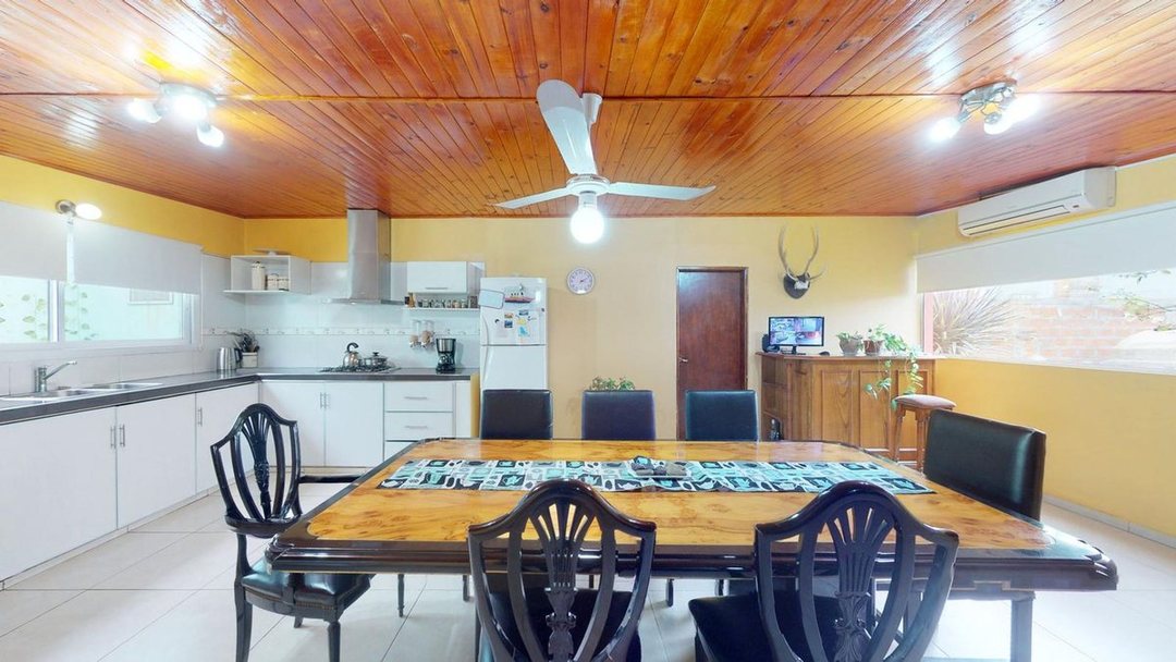CASA EN VENTA LA PLATA