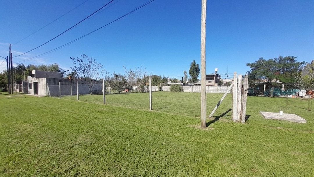 Venta lote 372m2 La Lonja Pilar
