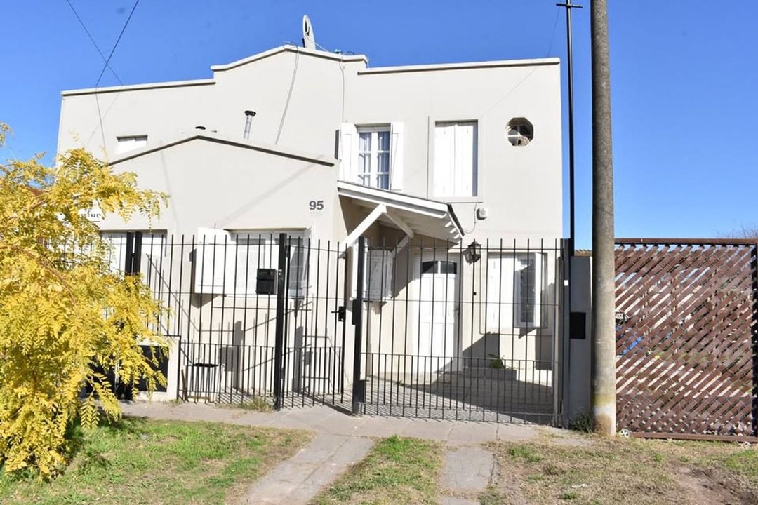 Duplex 5 Ambientes C/Garaje-Calle 95 entre 32 y 34