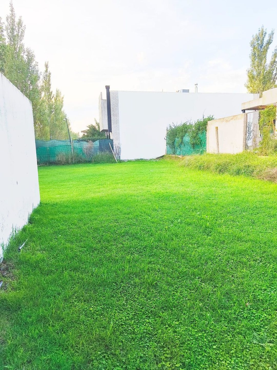 VENTA DE LOTE - BARRIO ROBLE BELL