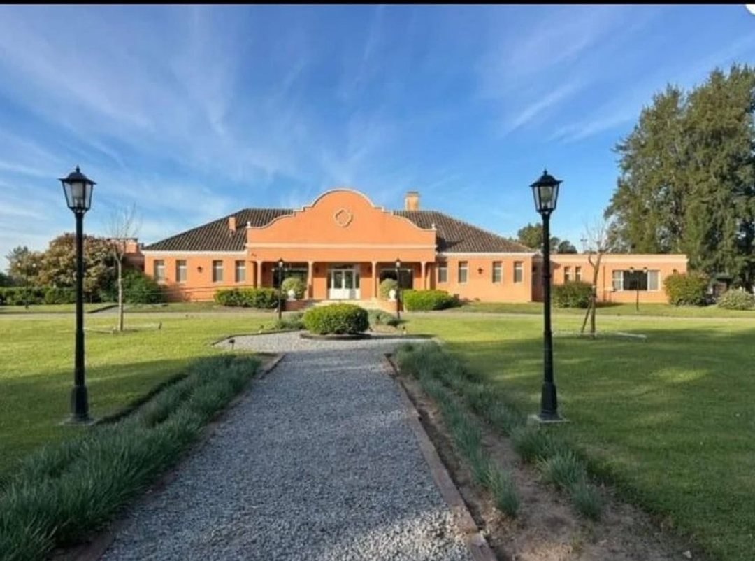 GRAN LOTE 2000m2 B° FINCAS DE SAN VICENTE GOLF