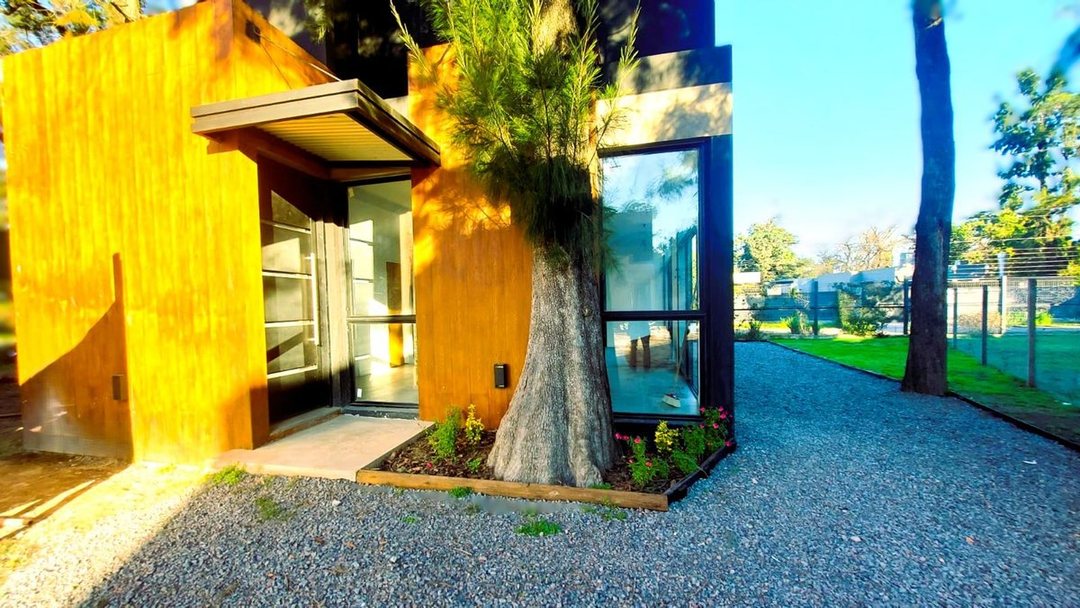 VENTA 4 AMB CASA DUPLEX BARRIO ALTOS DEL MONTE
