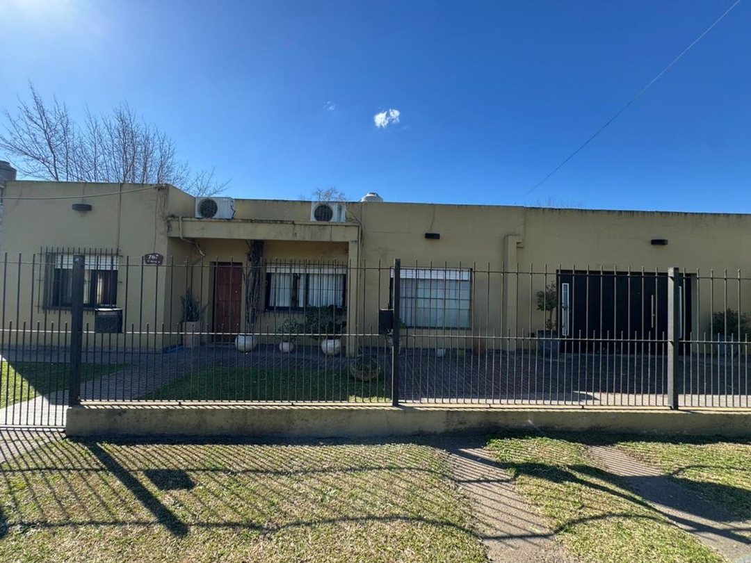 CASA EN VETA 5 AMBIENTES, ZELAYA, PILAR - AMOBLADA