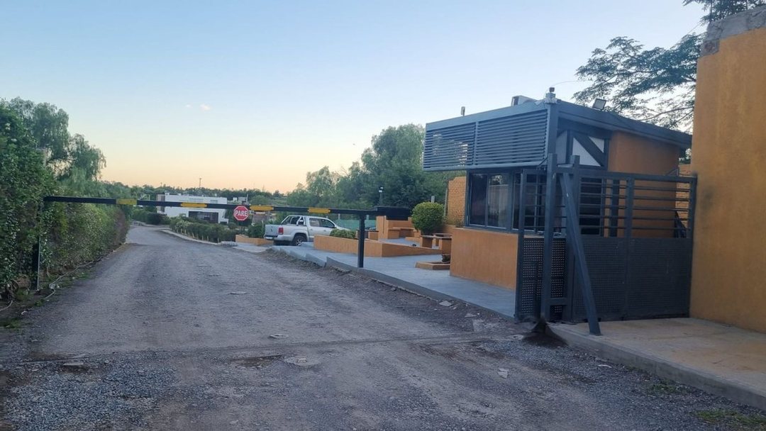 Lote de 702m2. B° Privado Valle Parral. Marquesado