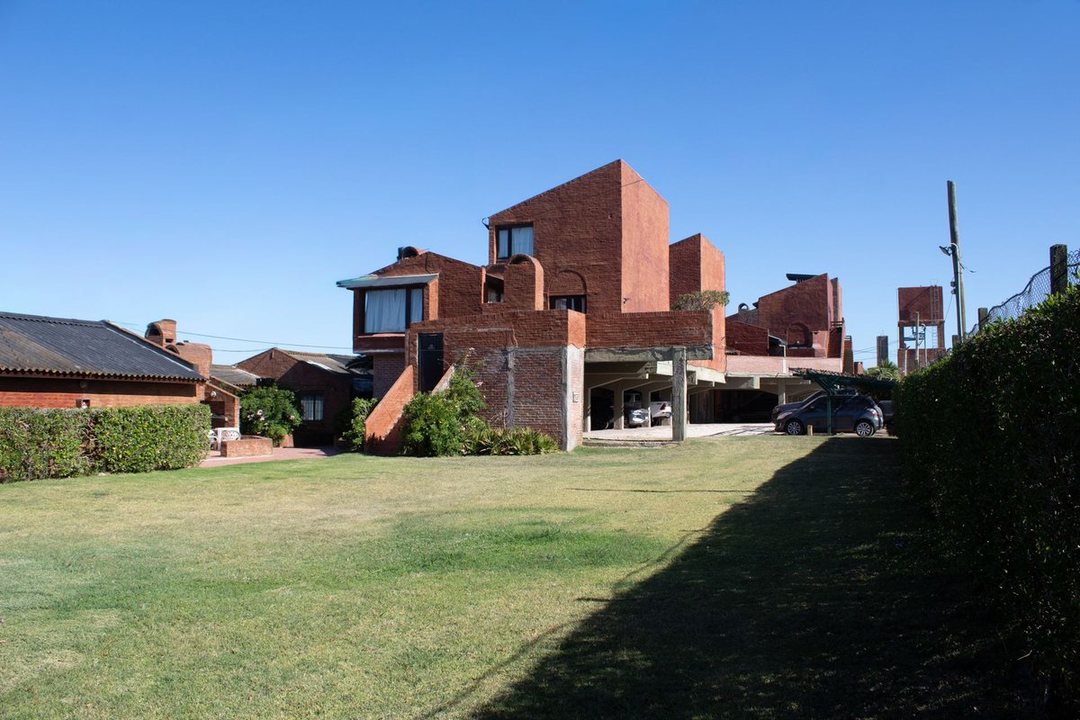 VENTA BUNGALOW EN COMPLEJO CERRADO SANTA CLARA