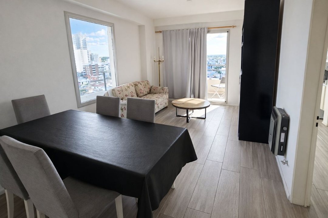 VENTA SEMI PISO 2 DORMITORIOS Y COCHERA - TORRE L