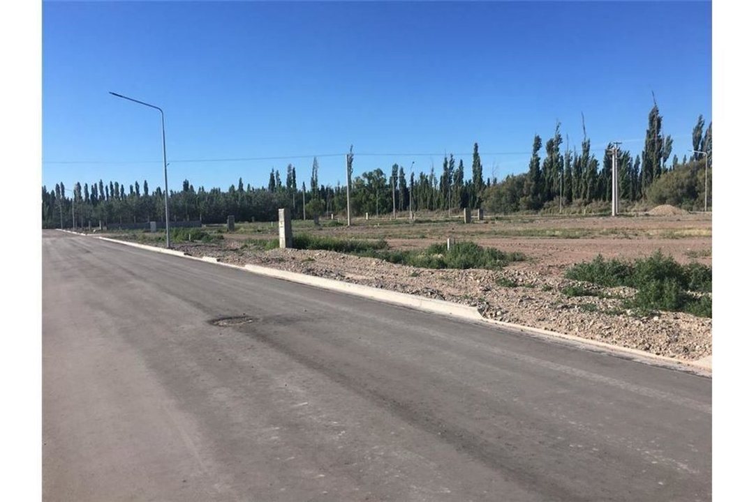 VENTA LOTES 300m2 EN LOTEO CONFLUENCIA