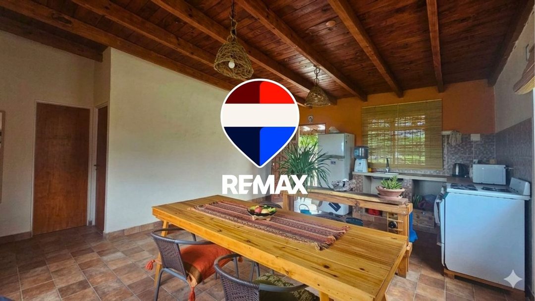 CASA EN VENTA CON PILETA EL ENCON 2 DORMITORIOS